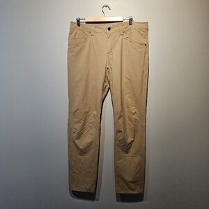 Arc'teryx Tanned Levon Cargo Pants | Size 36